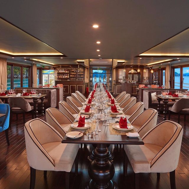 restaurant-in-side.jpg