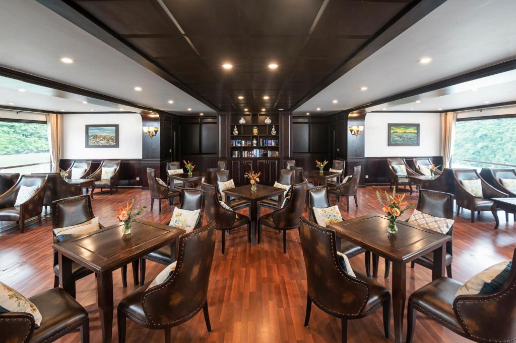 restaurant-1.jpg